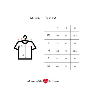 Tshirt Flora - Slim - Bottoncino cuore rosso.