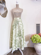 Load image into Gallery viewer, Tailored skirt - Toile de Jouy green - PREORDER