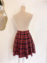 Load image into Gallery viewer, Minigonna a pieghe tartan - Taglia 40