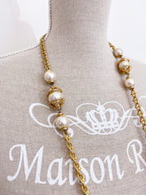 Load image into Gallery viewer, Vintage necklace